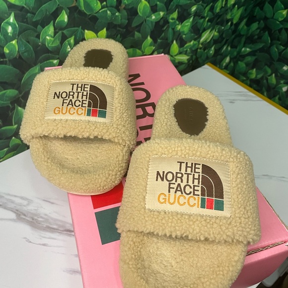 GUCCI SHOES 100% AUTHENTIC GUCCI X THE NORTH FACE SANDALS GUCCI SANDALS - Picture 3 of 15